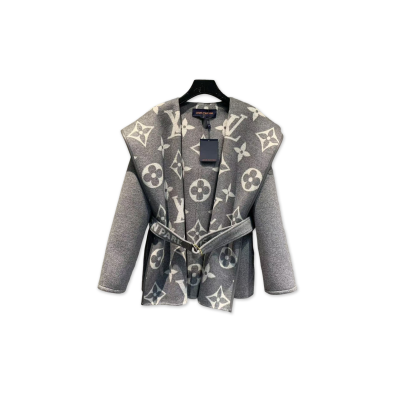 LOUIS VUITTON BELTED DOUBLE FACE HOODED COAT LOUIS VUITTON BELTED DOUBLE FACE HOODED COAT